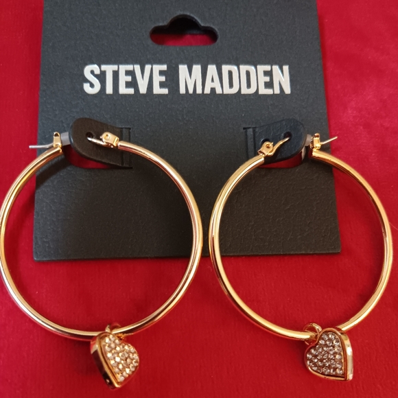 Steve Madden Jewelry - ❤️❤️Steve Madden Gold Hoop Heart Earrings